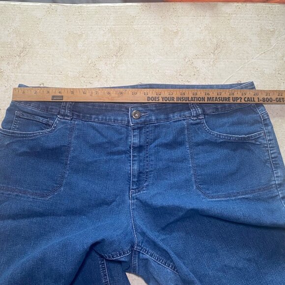 Womens Blue Denim Bermuda Shorts 22W Stretch Jeans Cotton Blend Casual Comfort - Picture 5 of 6